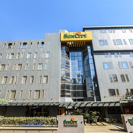 Hotel Suncity Residency Мумбаї Екстер'єр фото