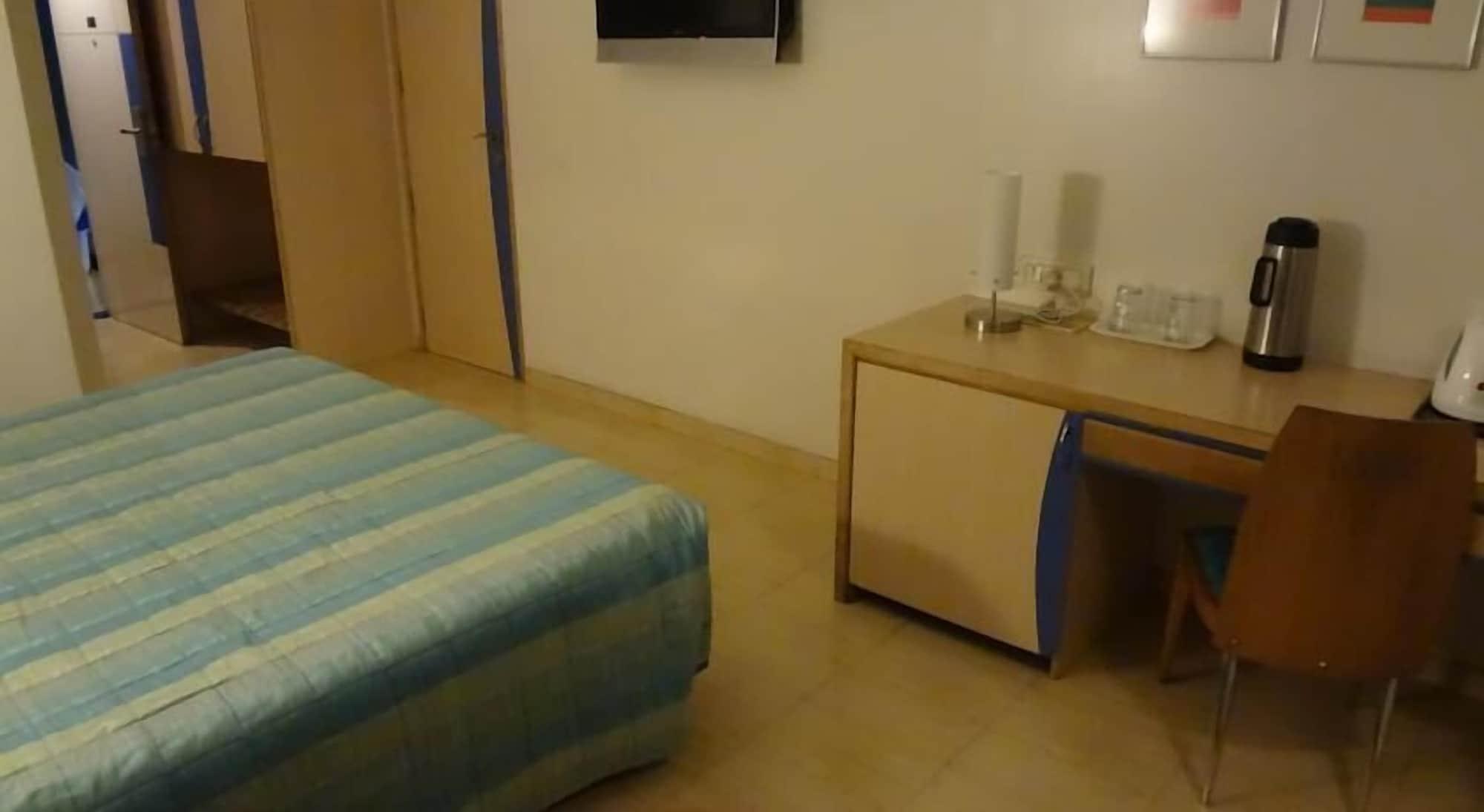 Hotel Suncity Residency Мумбаї Екстер'єр фото
